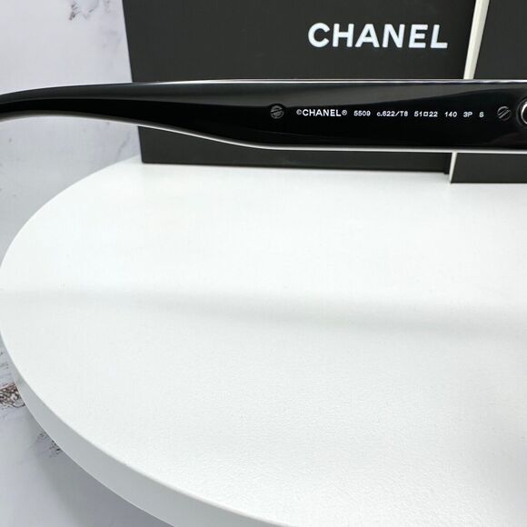 New CHANEL Sunglasses - Picture 7 of 16